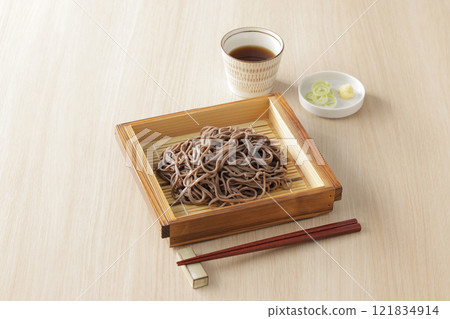 Zaru soba 121834914