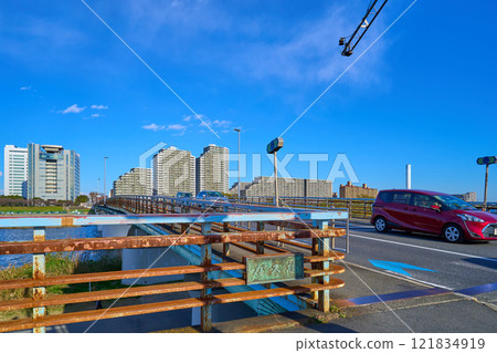 從神奈川縣川崎市中原區上平氣橋交叉路口附近前往東京都大田區下丸子2丁目、3丁目方向 從神奈川縣川崎市中原區上平氣橋交叉路口附近前往東京都大田區下丸子2丁目、3丁目方向 121834919