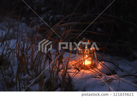 雪中燭燈-02 121835621