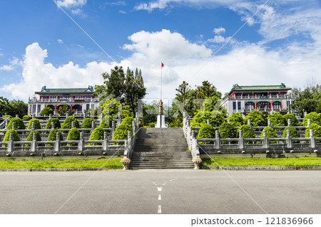 Beautiful view of the Chenghcing Lake Scenic Area in Kaohsiung, Taiwan, is one of the famous attractions in Kaohsiung. Beautiful view of the Chenghcing Lake Scenic Area in Kaohsiung, Taiwan, is one of the famous attractions in Kaohsiung. 121836966