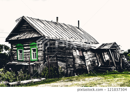 Old log house Old log house 121837304