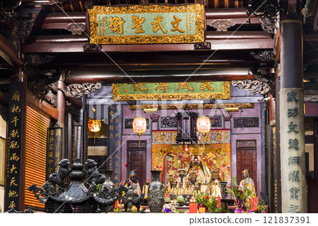 The main hall of the Martial God Temple in Tainan, Taiwan, enshrined statues of Guan Sheng Di Jun. 121837391