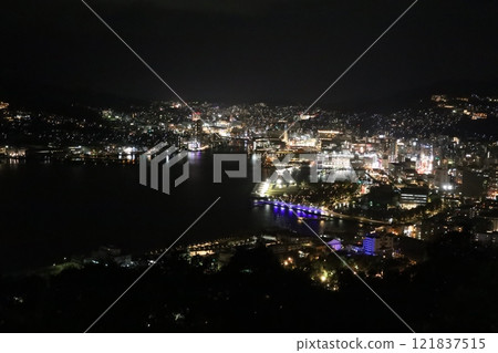 (Night view of Nagasaki City, Kyushu) Night view of the port town (Night view of Nagasaki City, Kyushu) Night view of the port town 121837515