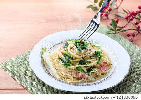 Spaghetti with spring peperoncino Spaghetti with spring peperoncino 121838060