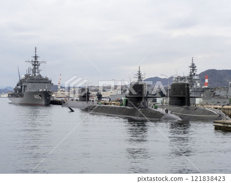 Self-defense ship seen from "Array Karasukojima" Self-defense ship seen from "Array Karasukojima" 121838423