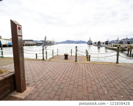 從“陣列烏小島”看到的自衛艦 從“陣列烏小島”看到的自衛艦 121838428