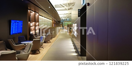 Quiet and comfortable airport lounge | International departure waiting area Quiet and comfortable airport lounge | International departure waiting area 121839225