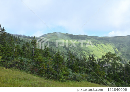 Climbing Mount Aizu-Komagatake, Fukushima Prefecture 121840006