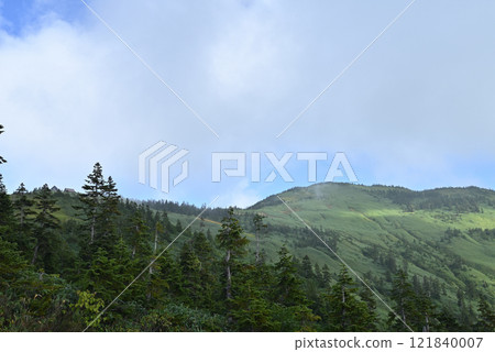 Climbing Mount Aizu-Komagatake, Fukushima Prefecture 121840007