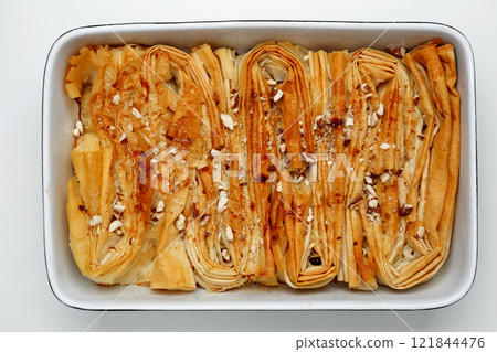 Finished Crinkle Cake made from phyllo dough 121844476