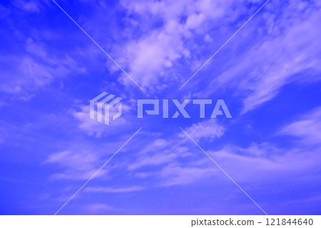 藍天白雲（背景素材） 121844640
