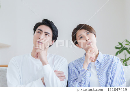 Thinking couple Thinking couple 121847419