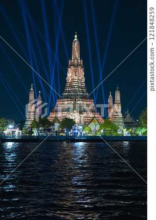 Wat Arun lit up 121848259
