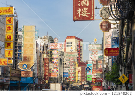 耀華力路的清晨風景 耀華力路的清晨風景 121848262