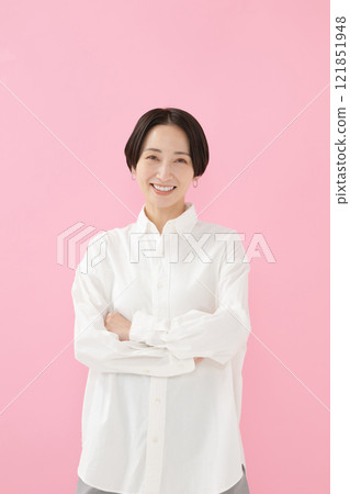 有武器的婦女 121851948