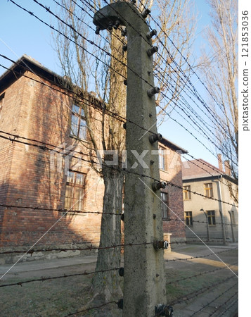 Barbed wire at Auschwitz concentration camp (Poland) 121853036