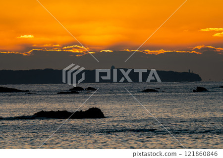 First sunrise of the year 2025 from Susami Town, Wakayama Prefecture 121860846