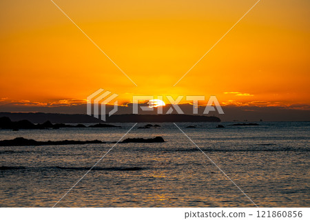 First sunrise of the year 2025 from Susami Town, Wakayama Prefecture First sunrise of the year 2025 from Susami Town, Wakayama Prefecture 121860856