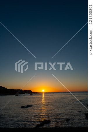 First sunrise of the year 2025 from Susami Town, Wakayama Prefecture First sunrise of the year 2025 from Susami Town, Wakayama Prefecture 121860891