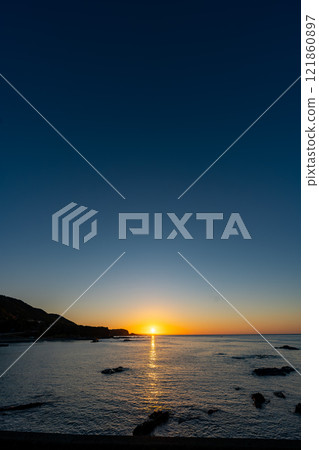 First sunrise of the year 2025 from Susami Town, Wakayama Prefecture 121860897