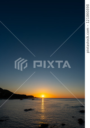 2025年和歌山縣週參見町的第一個日出景色 121860898