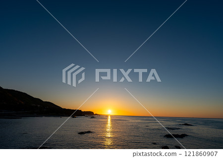 2025年和歌山縣週參見町的第一個日出景色 121860907
