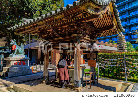 Toyokawa Inari Tokyo Betsuin (chozuya) in Motoakasaka, Minato Ward, Tokyo 121860956