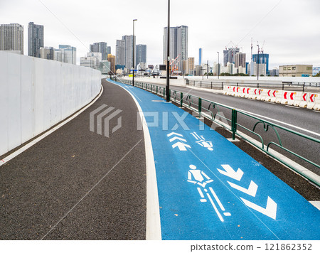 "Bicycle navigation marks" installed on sidewalks where bicycles can pass "Bicycle navigation marks" installed on sidewalks where bicycles can pass 121862352