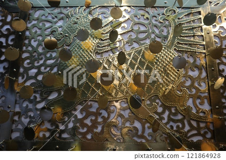 Golden decorations of Cheonmachong Tomb in Daereungwon, Gyeongju, South Korea Golden decorations of Cheonmachong Tomb in Daereungwon, Gyeongju, South Korea 121864928