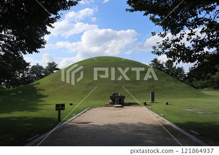 韓國慶州大陵苑阿吉比納國王陵墓 121864937