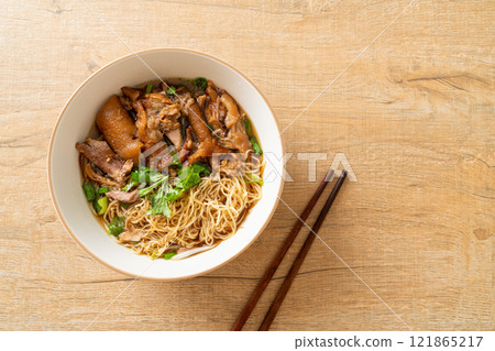 Stewed pork leg noodles in brown soup Stewed pork leg noodles in brown soup 121865217