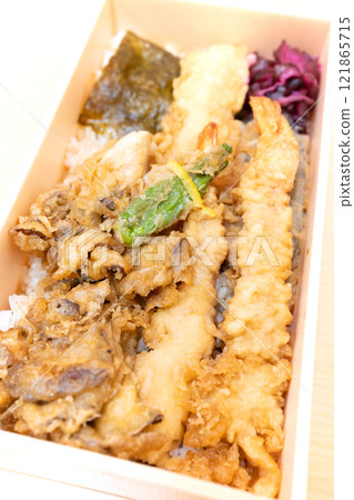 Delicious heavenly heavy box lunch 121865715