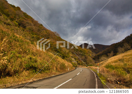 大壩湖和里山的秋天 121866505