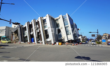 能登半島地震的受災紀錄（石川縣輪島市倒塌建築物） 121866905