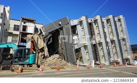 Record of damage caused by the Noto Peninsula earthquake (collapsed building in Wajima City, Ishikawa Prefecture) Record of damage caused by the Noto Peninsula earthquake (collapsed building in Wajima City, Ishikawa Prefecture) 121866914