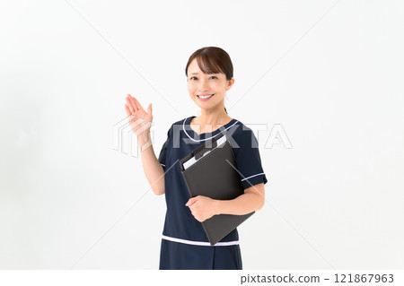 美容師制服手持 121867963