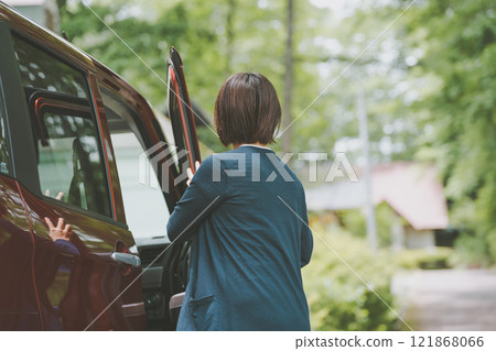 女生 女孩 女性 121868066