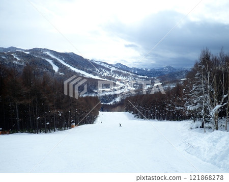 White silver slope White silver slope 121868278