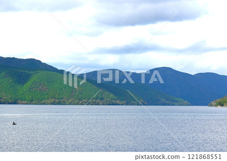 箱根蘆之湖風景 箱根蘆之湖風景 121868551