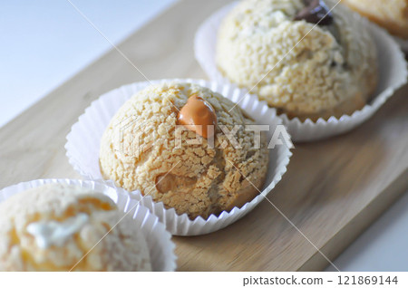 choux cream or cream puff, eclair or custard choux cream choux cream or cream puff, eclair or custard choux cream 121869144