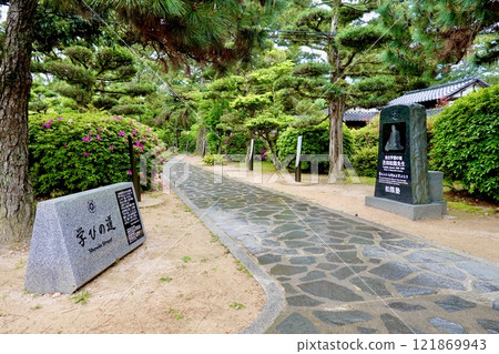 雨中的萩市 - 松下園宿所在的松影神社境內的風景 - 山口縣萩市 雨中的萩市 - 松下園宿所在的松影神社境內的風景 - 山口縣萩市 121869943