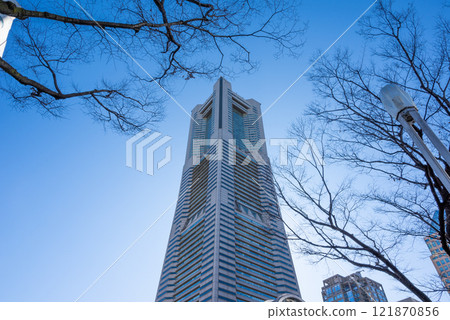 Yokohama Landmark Tower 121870856