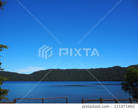 從俱多樂湖展望台看到的俱多樂湖 121871662