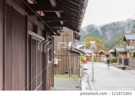 [Kumakawa-shuku on the Wakasa Mackerel Highway] 121871863