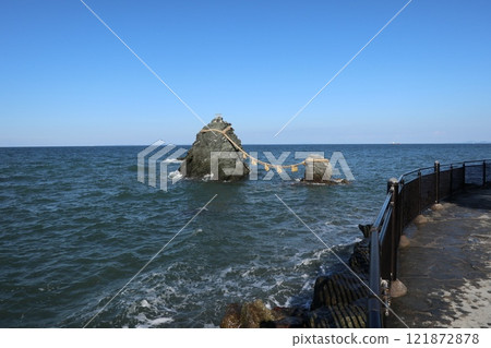 參觀伊勢、二見興玉神社夫妻岩 參觀伊勢、二見興玉神社夫妻岩 121872878