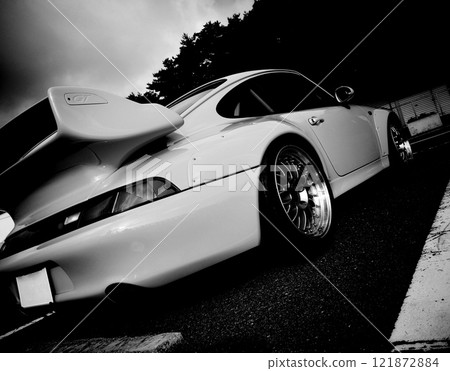 Porsche 121872884