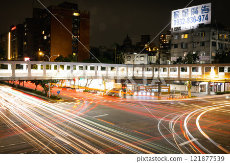 天橋車軌 121877539