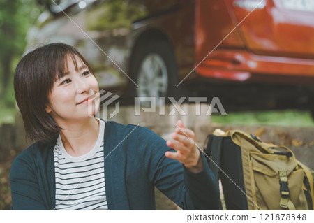 女性孤獨的旅行 121878348