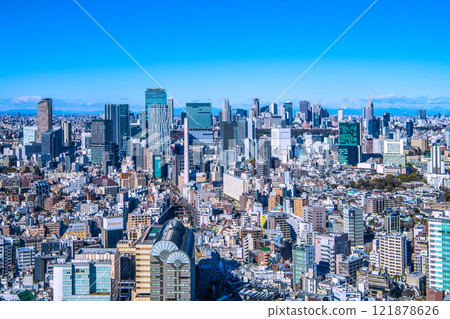 日本東京城市景觀 山巒可見的新景觀。澀谷、阿庫什、E259、歌舞伎町、男體山等景觀 = 11th 121878626