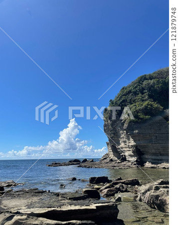 Seas and rocky areas 121879748